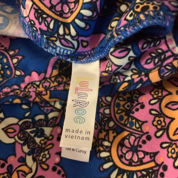 *SOLD*New LuLaRoe TC Leggings Floral Feather - Picture 5 of 6